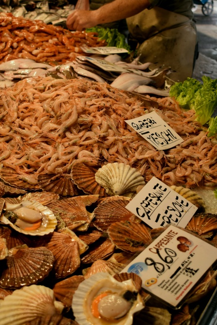 Fresh seafood at the fish market in Venice, Italy (Crumbs and Roses blog)