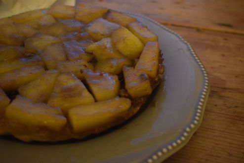 Winter tarte tatin with a tropical twist - Crumbs and Roses